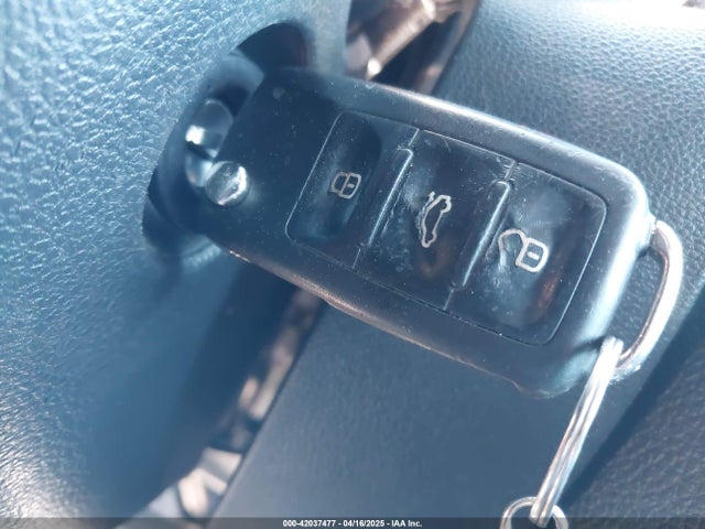 3VW2K7AJ4EM208158 Volkswagen Jetta 2.0l S