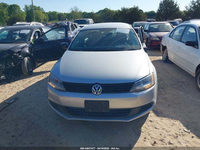 3VW2K7AJ4EM208158 Volkswagen Jetta 2.0l S