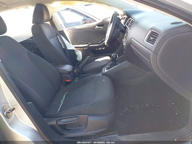 3VW2K7AJ4EM208158 Volkswagen Jetta 2.0l S
