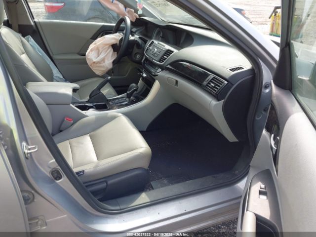 1HGCR2F38HA263831 Honda k24w1