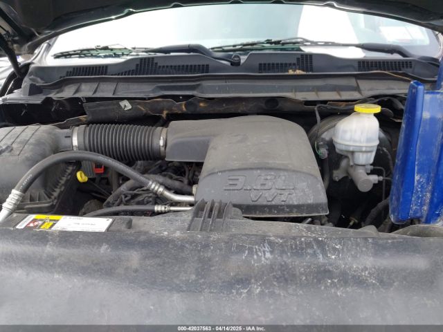 1C6RR7GG3JS326378 RAM 1500 Slt  4x4 6'4 Box