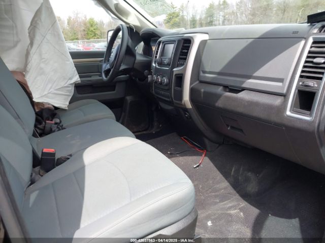 1C6RR7GG3JS326378 RAM 1500 Slt  4x4 6'4 Box