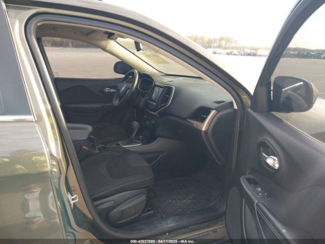 1C4PJMCS2FW692610 Jeep Cherokee Latitude