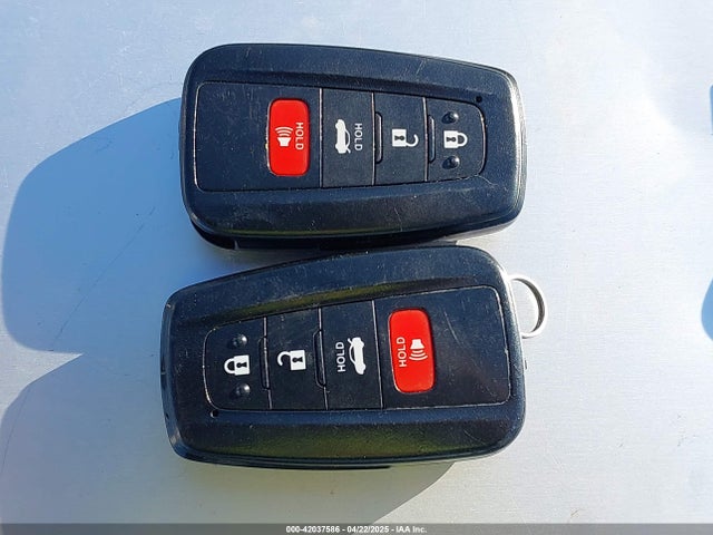 4T1J11AK2LU386419 Toyota CAMRY SE