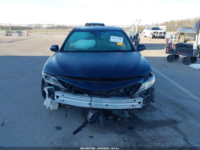 4T1J11AK2LU386419 Toyota CAMRY SE