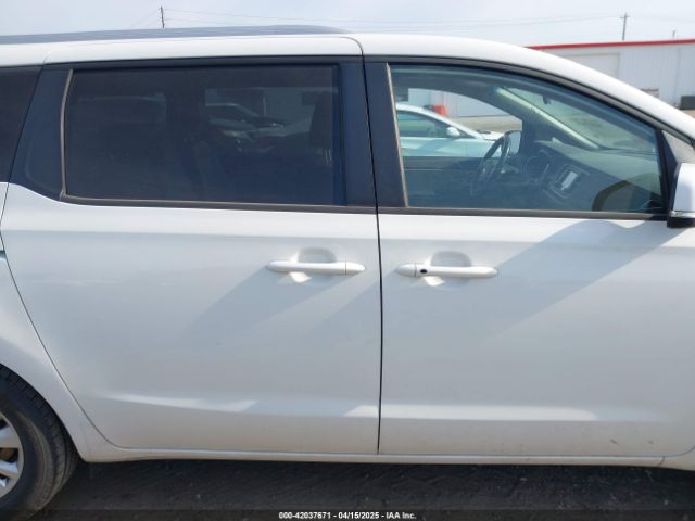 KNDMB5C19H6321265 KIA SEDONA LX