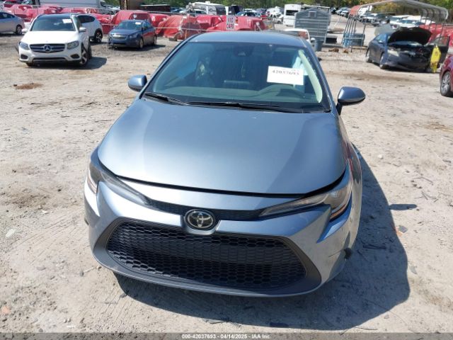 5YFEPMAE2NP313132 Toyota COROLLA LE