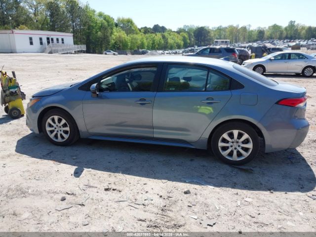 5YFEPMAE2NP313132 Toyota COROLLA LE
