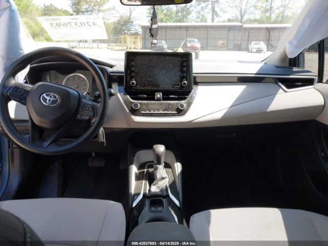5YFEPMAE2NP313132 Toyota COROLLA LE