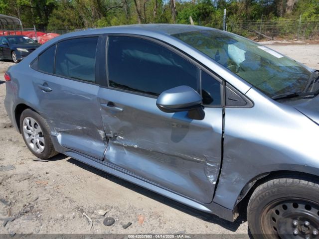 5YFEPMAE2NP313132 Toyota COROLLA LE