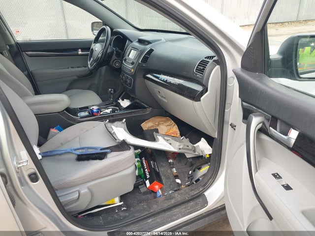 5XYKTCA62EG522196 KIA SORENTO LX