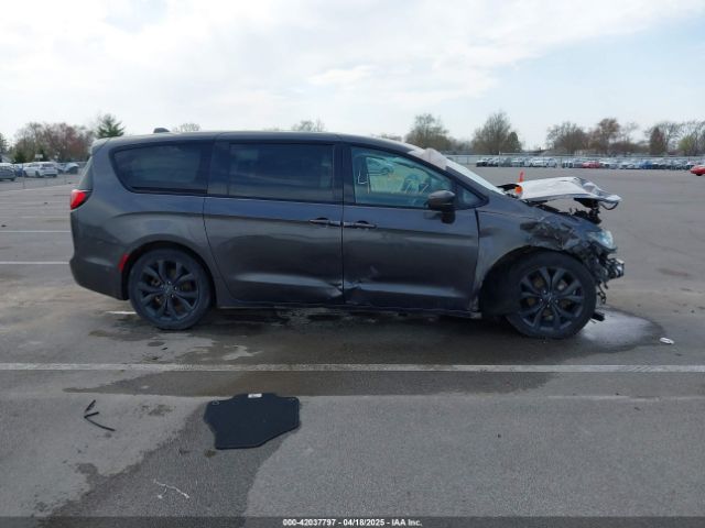 2C4RC1FG3LR109958 Chrysler Pacifica Touring
