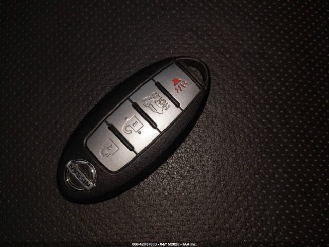 5N1AT2MV9EC823699 Nissan Rogue Sl