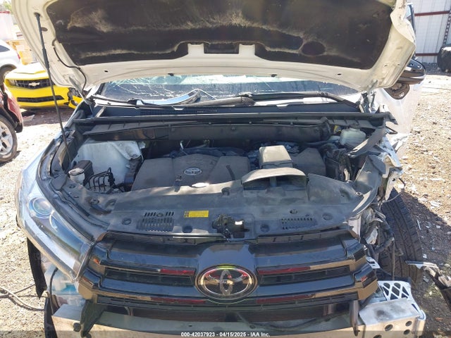 5TDKZRFH1JS288819 Toyota Highlander Se