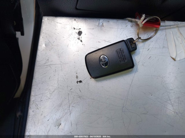 5TDKZRFH1JS288819 Toyota Highlander Se