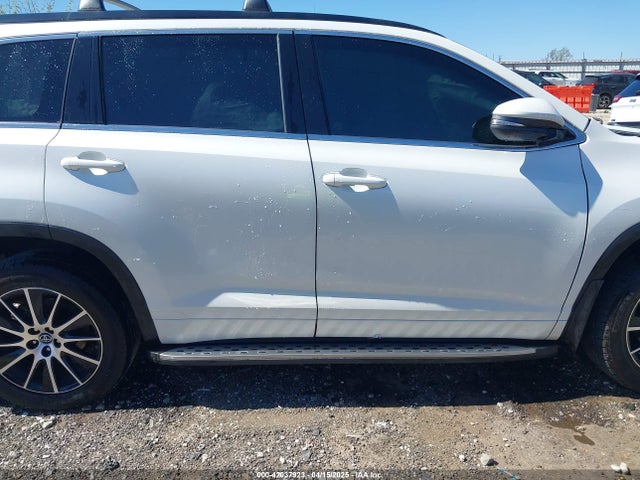 5TDKZRFH1JS288819 Toyota Highlander Se