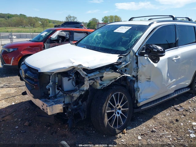 5TDKZRFH1JS288819 Toyota Highlander Se