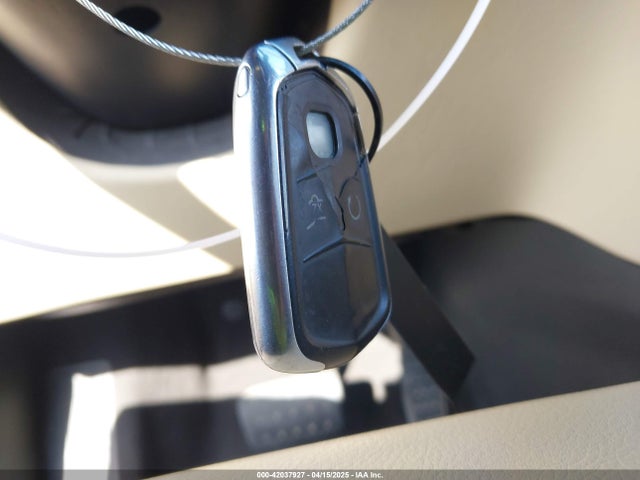 2017 CADILLAC XT5 1GYKNARS5HZ181604 Photo 10