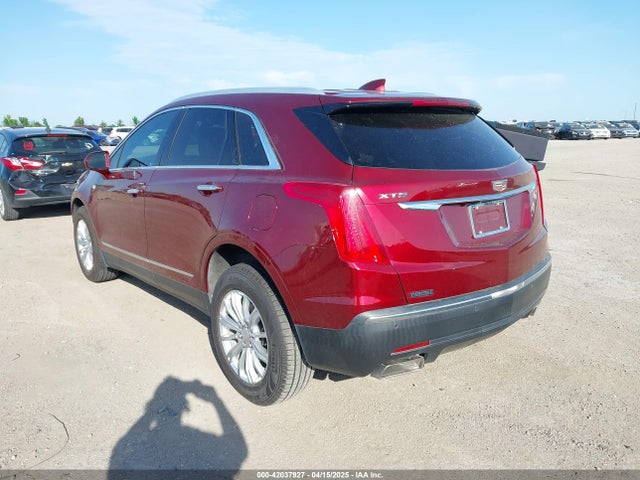 2017 CADILLAC XT5 1GYKNARS5HZ181604 Photo 2