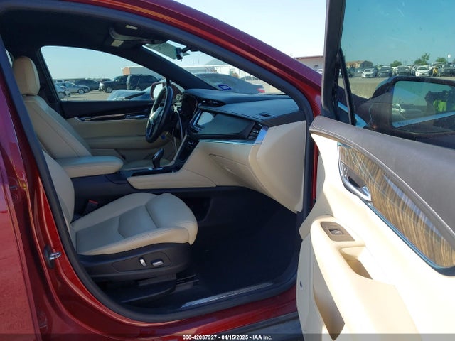 2017 CADILLAC XT5 1GYKNARS5HZ181604 Photo 4