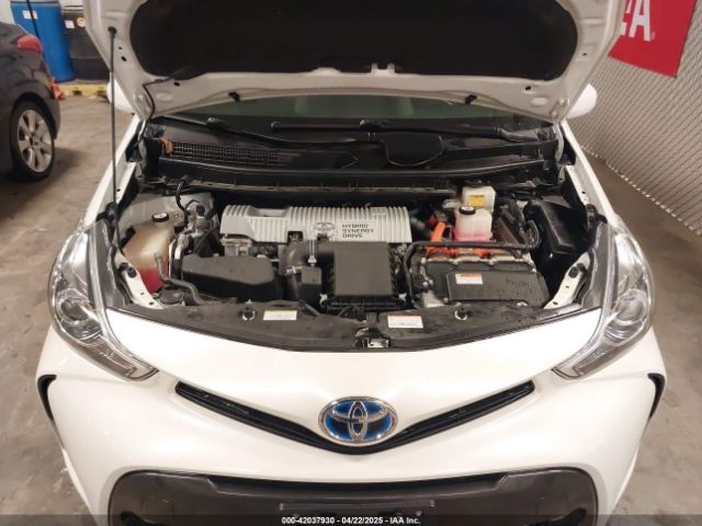 JTDZN3EU3HJ070930 Toyota Prius V Five