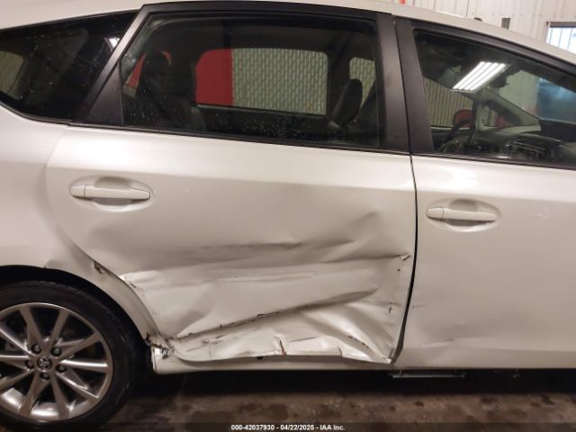 JTDZN3EU3HJ070930 Toyota Prius V Five