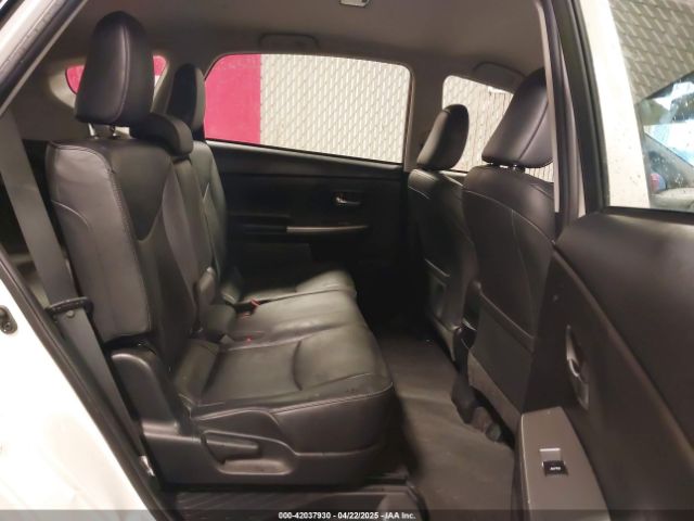 JTDZN3EU3HJ070930 Toyota Prius V Five