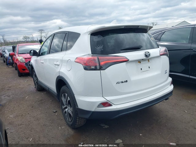 2T3BFREVXJW793174 Toyota RAV4 LE
