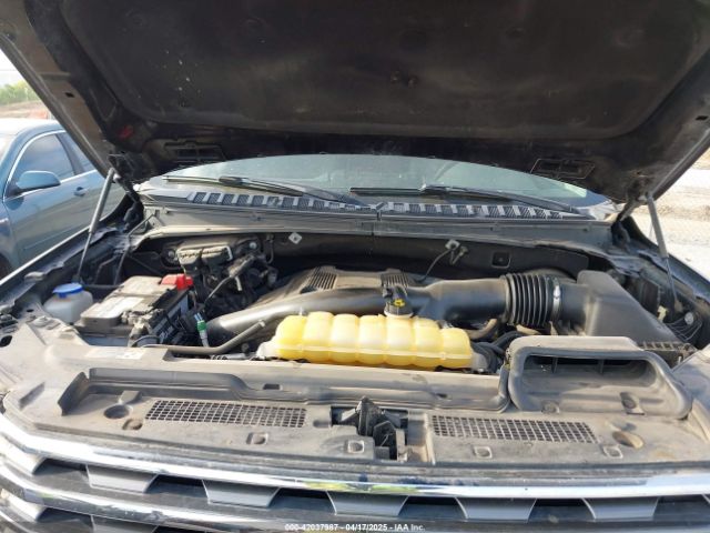 1FMJU1HT9JEA66902 Ford Expedition Xlt