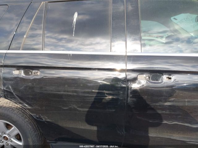 1FMJU1HT9JEA66902 Ford Expedition Xlt