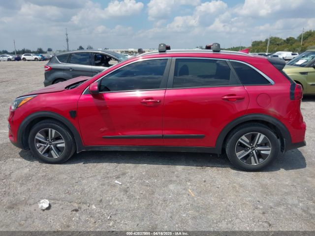 KNDCB3LCXL5436098 KIA Niro Lxs