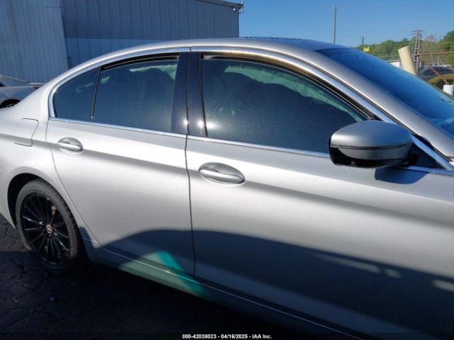 WBA53BH01MWX15298 BMW 530I