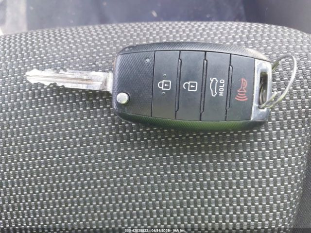 3KPFK4A74HE148145 KIA FORTE LX