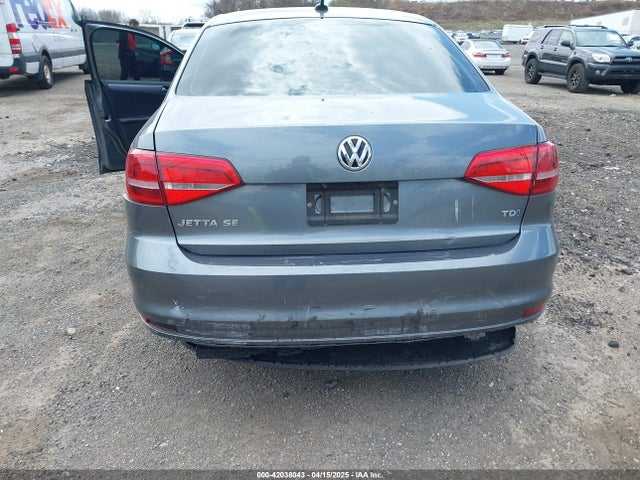 3VWLA7AJ3FM316618 Volkswagen Jetta 2.0l Tdi Se