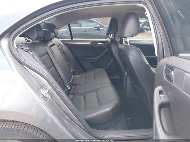 3VWLA7AJ3FM316618 Volkswagen Jetta 2.0l Tdi Se