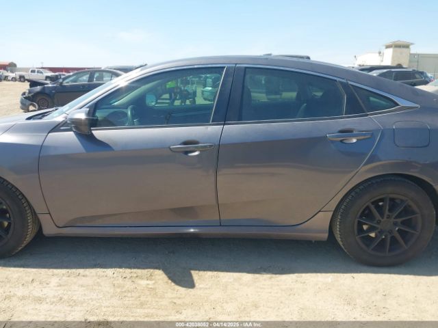 19XFC2F57GE217532 Honda Civic Lx