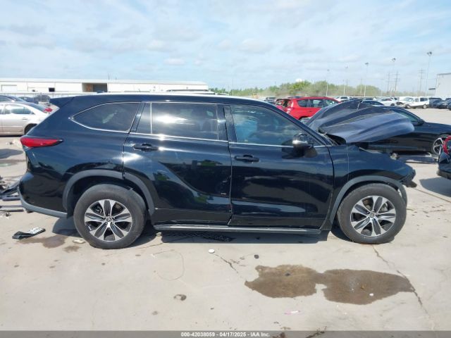 5TDGZRAH0LS018366 Toyota Highlander Xle