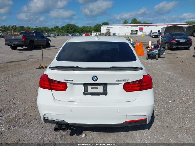 BMW 328i Xdrive 2015 WBA3B3C58FF548041 Image 16