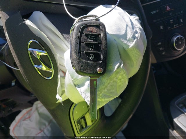 42038083 :رقم المزاد ، 5XYZTDLB7JG569023 vin ، 2018 Hyundai Santa Fe Sport 2.4l مزاد بيع