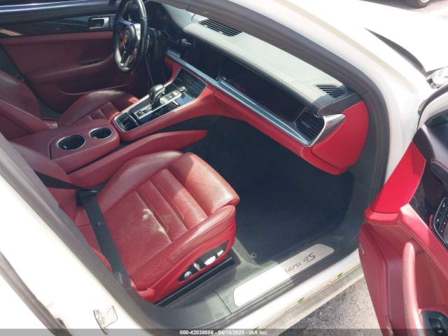 WP0AB2A76JL131763 Porsche Panamera 4s