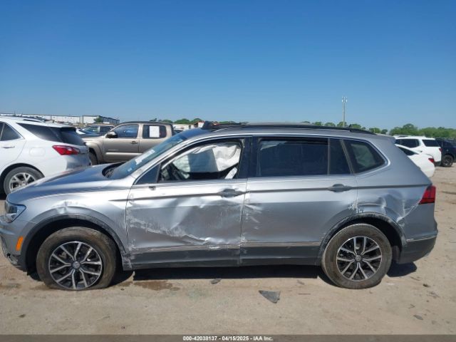 3VV3B7AX0MM026064 Volkswagen Tiguan 2.0t Se/2.0t Se R-line Black/2.0t Sel