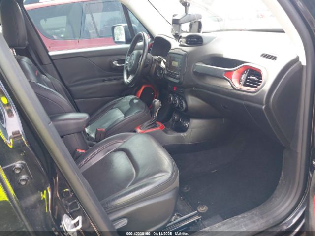ZACCJBCT3GPD11390 Jeep Renegade Trailhawk
