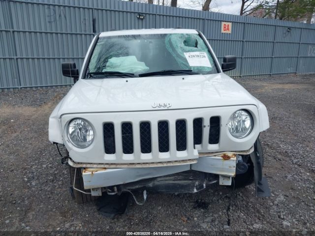 1C4NJRFB2GD671687 Jeep Patriot Latitude