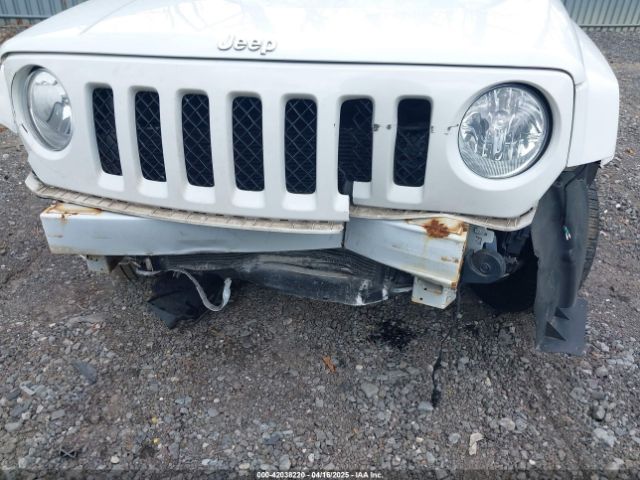 1C4NJRFB2GD671687 Jeep Patriot Latitude