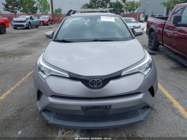 NMTKHMBX8JR032422 Toyota C-HR XLE