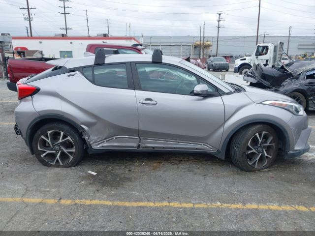 NMTKHMBX8JR032422 Toyota C-HR XLE