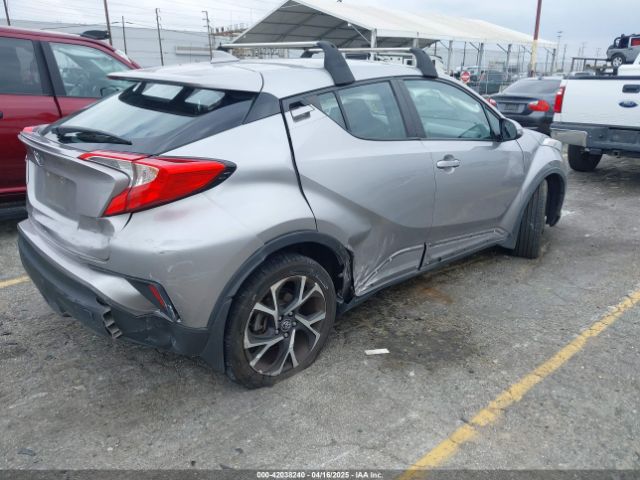 NMTKHMBX8JR032422 Toyota C-HR XLE