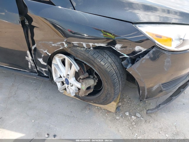 1FADP3F27FL356577 Ford FOCUS SE