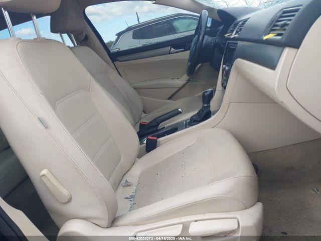 1VWBV7A35FC079181 Volkswagen Passat 2.0l Tdi Se