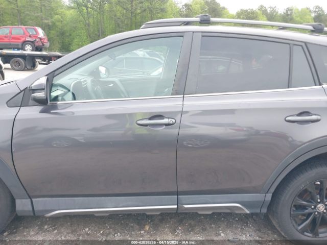 2T3RFREV8JW728645 Toyota Rav4 Adventure
